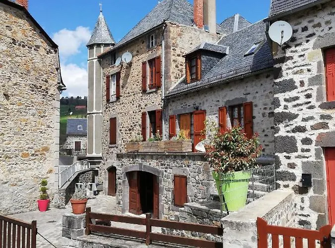 Nyaraló Maison Typique Pleine De Charme Cantal