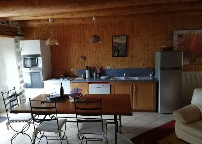 Nyaraló Maison Typique Pleine De Charme Cantal *